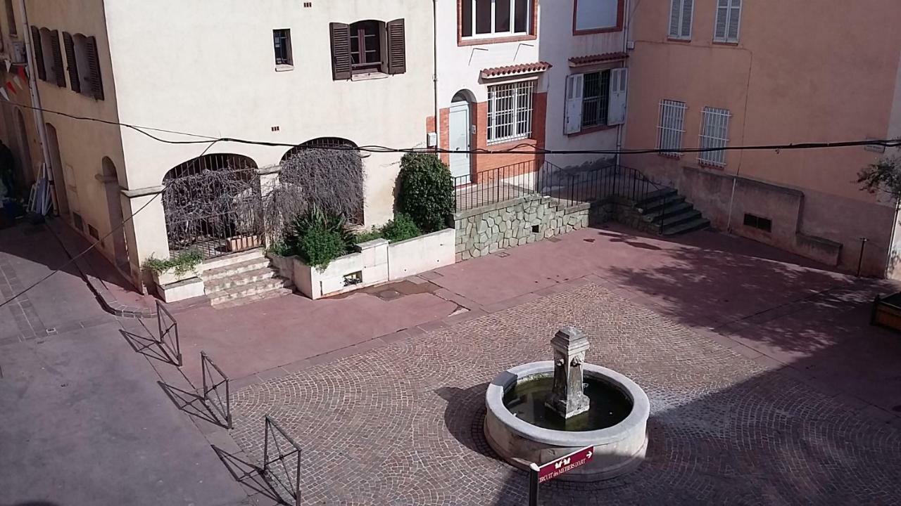 Splendide Studio Au Coeur Historique De Frejus Apartment Exterior foto